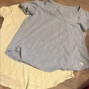 Abercrombie & Fitch Heathered Gray Tee